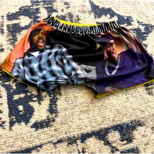 Friday shortz fits most like m